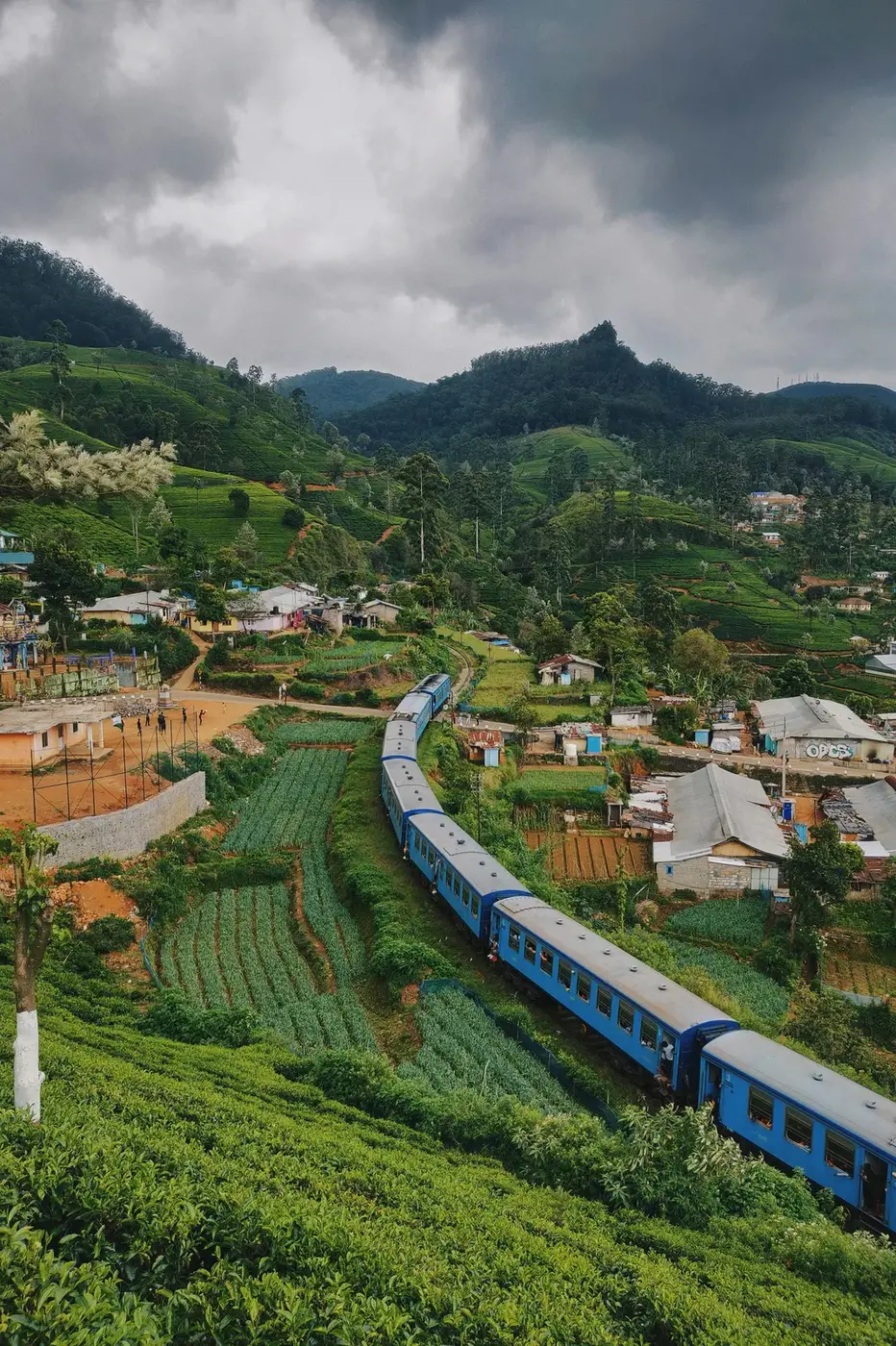 Scenic train ride through Sri Lanka hill country